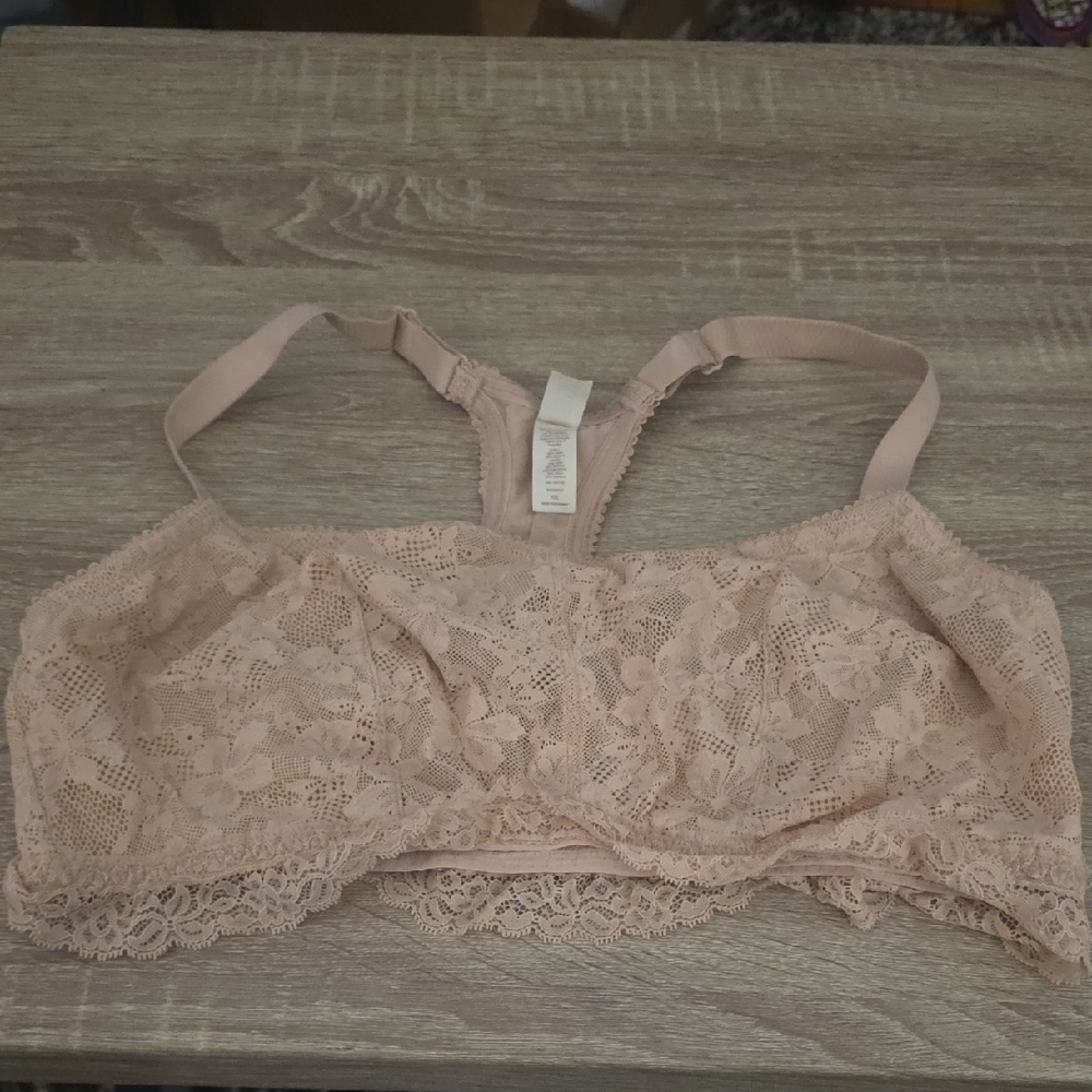 Bare Necessities Lace Bandeau in Soft Pink